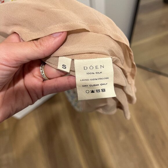 Doen Saffron Silk Dress in Bouquet size small - Picture 9 of 9